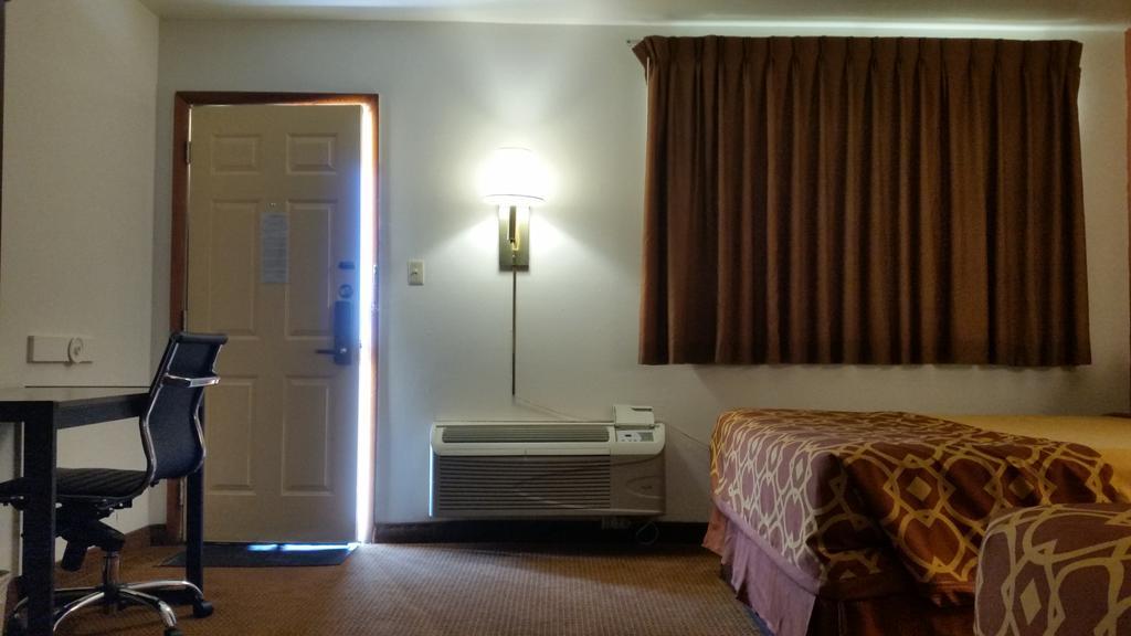 American Inn Of ลิเบอรัล ภายนอก รูปภาพ