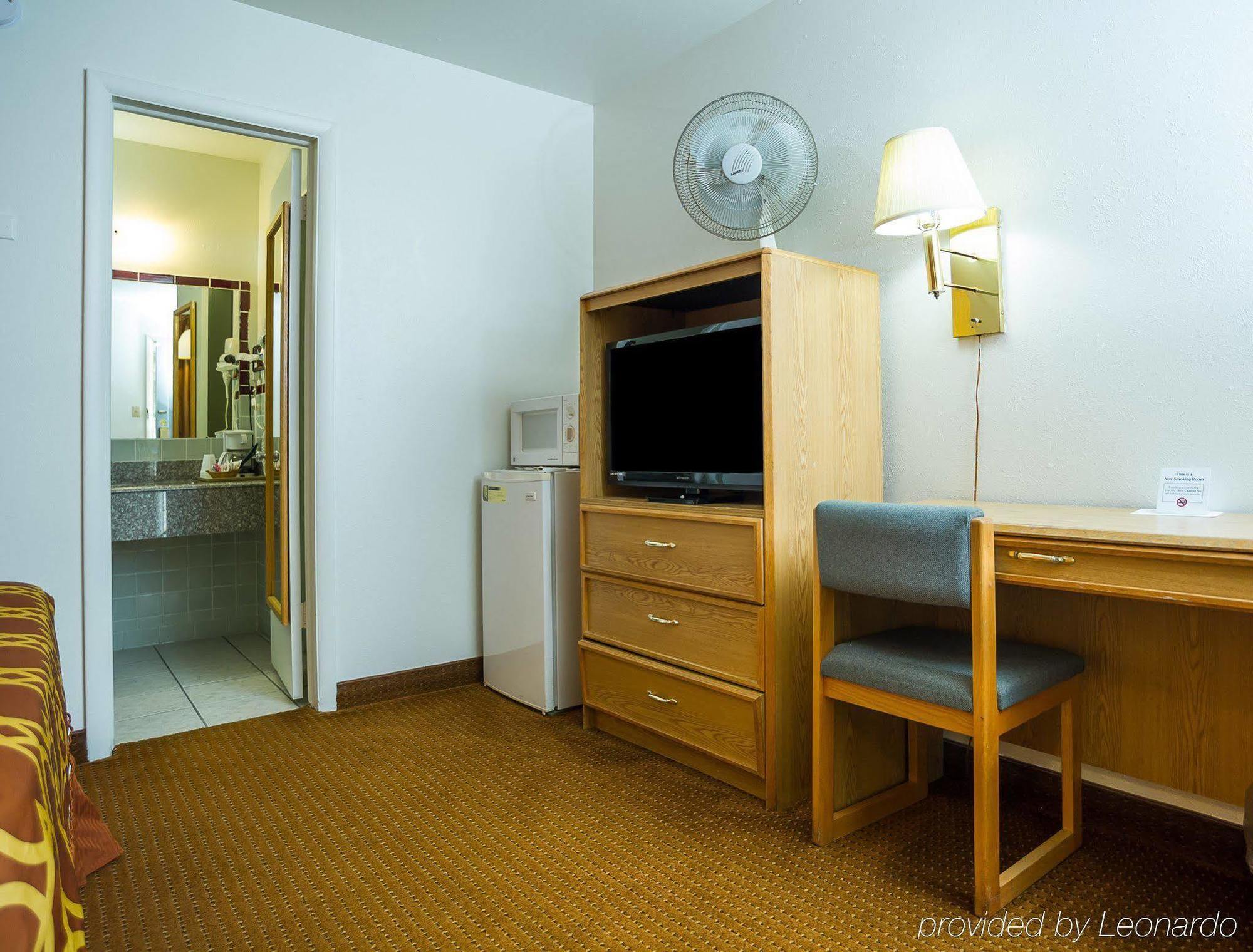 American Inn Of ลิเบอรัล ภายนอก รูปภาพ